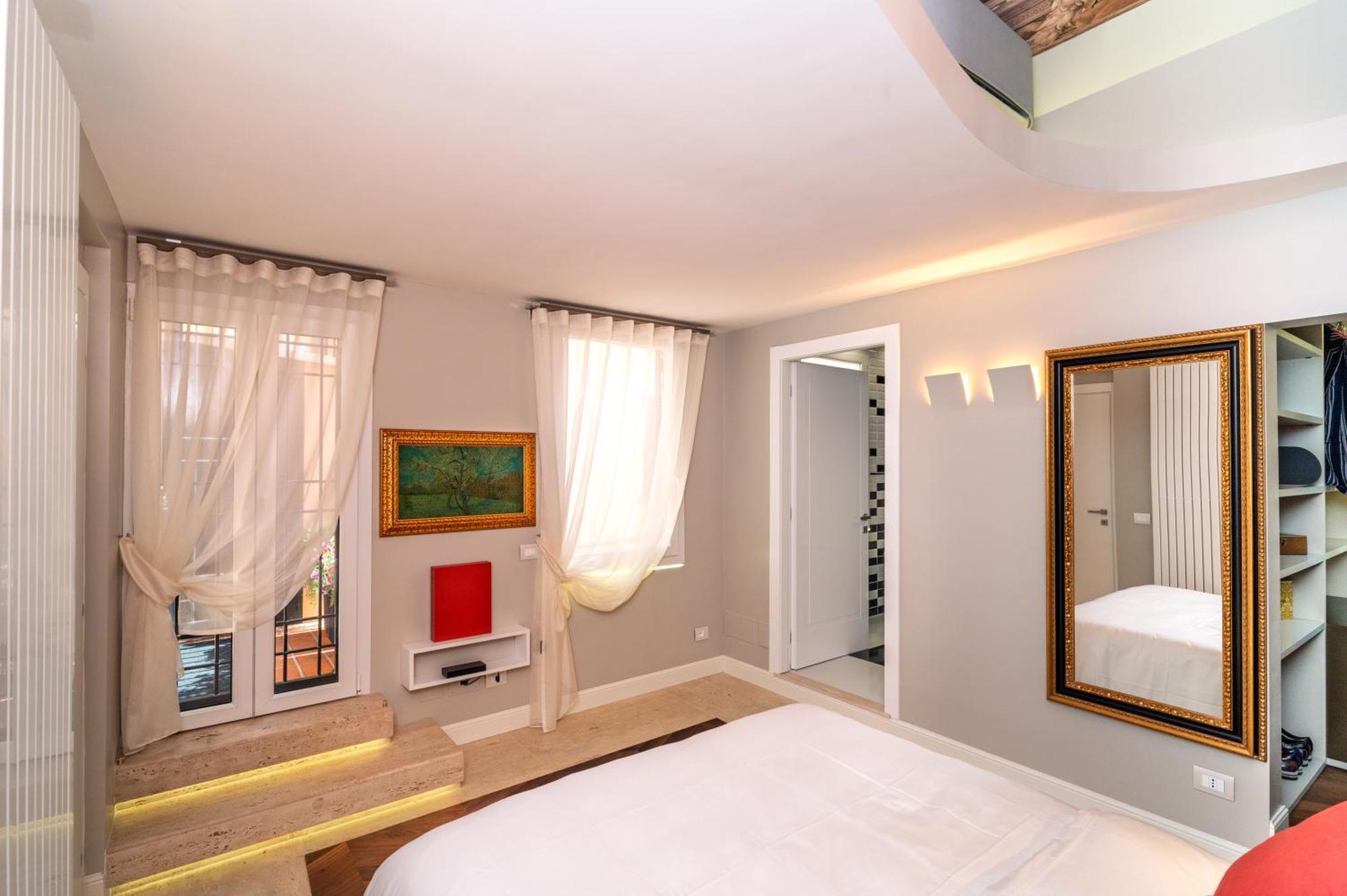 Dreamers In Belsiana Condotti Int 9 * Rome